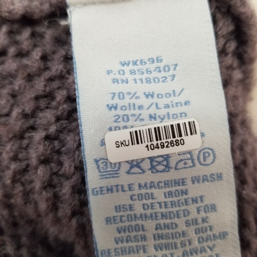 Boden size 4 turtle neck knitted wool sweater - Picture 8 of 8